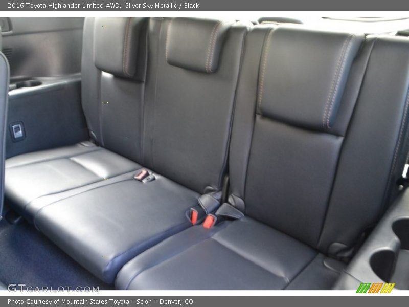 Silver Sky Metallic / Black 2016 Toyota Highlander Limited AWD