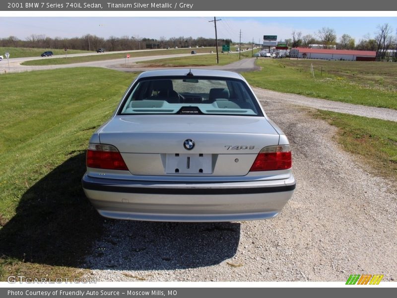 Titanium Silver Metallic / Grey 2001 BMW 7 Series 740iL Sedan