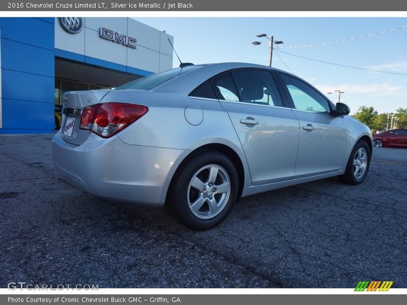 Silver Ice Metallic / Jet Black 2016 Chevrolet Cruze Limited LT