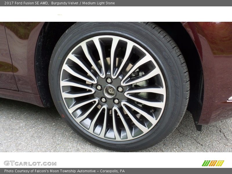  2017 Fusion SE AWD Wheel