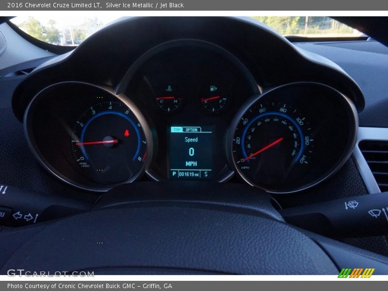 Silver Ice Metallic / Jet Black 2016 Chevrolet Cruze Limited LT