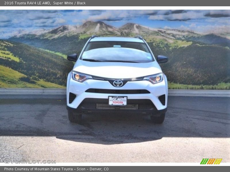 Super White / Black 2016 Toyota RAV4 LE AWD