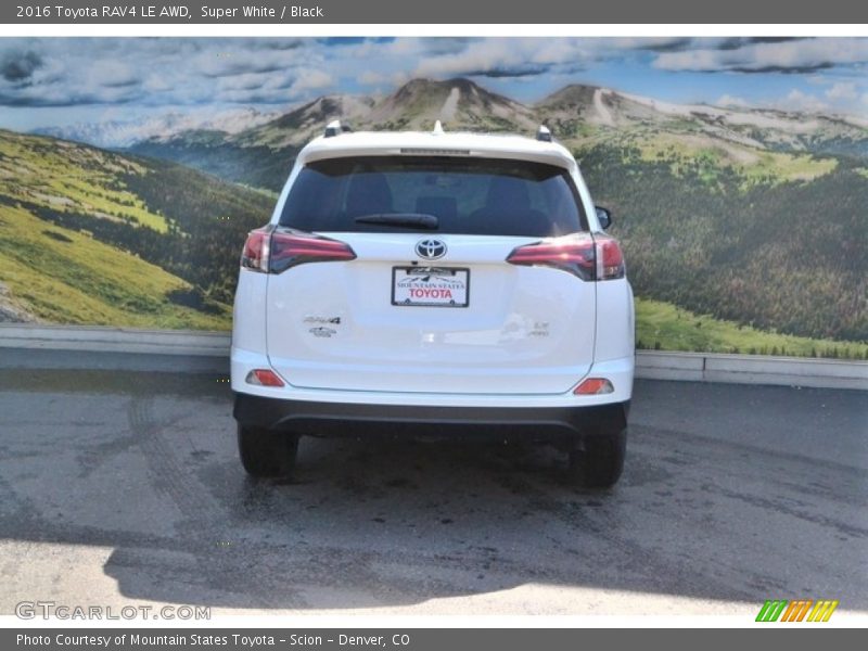 Super White / Black 2016 Toyota RAV4 LE AWD