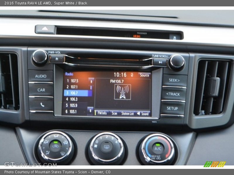 Super White / Black 2016 Toyota RAV4 LE AWD