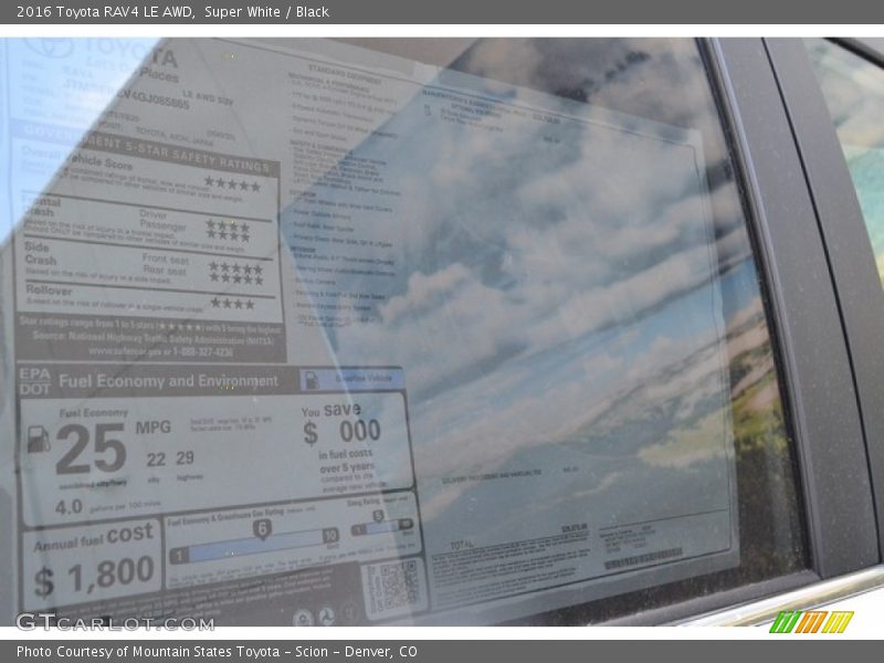 Super White / Black 2016 Toyota RAV4 LE AWD