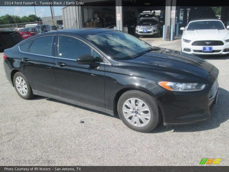 Tuxedo Black / Earth Gray 2014 Ford Fusion S