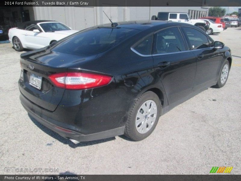Tuxedo Black / Earth Gray 2014 Ford Fusion S