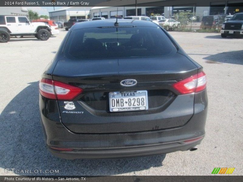 Tuxedo Black / Earth Gray 2014 Ford Fusion S