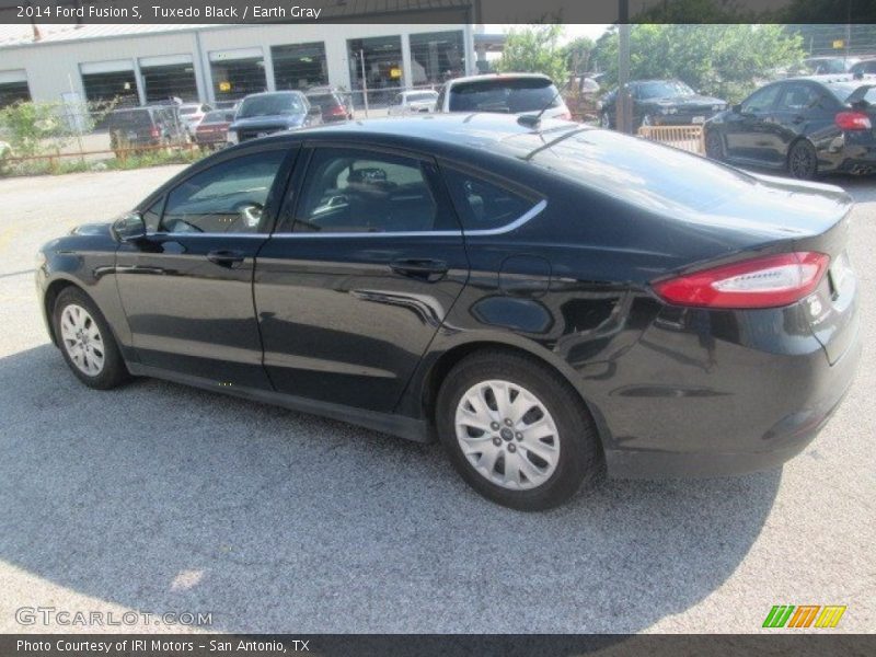 Tuxedo Black / Earth Gray 2014 Ford Fusion S