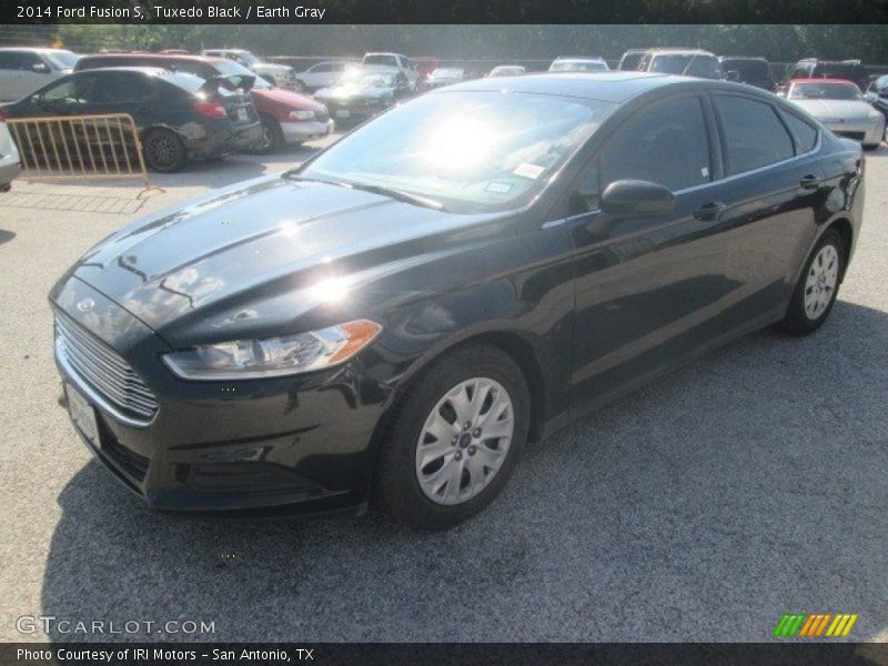 Tuxedo Black / Earth Gray 2014 Ford Fusion S