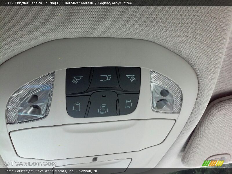 Billet Silver Metallic / Cognac/Alloy/Toffee 2017 Chrysler Pacifica Touring L