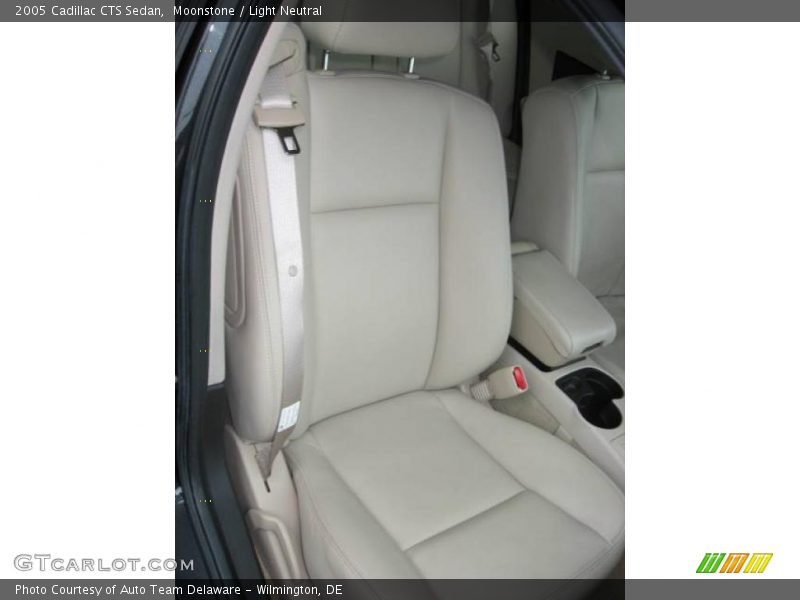 Moonstone / Light Neutral 2005 Cadillac CTS Sedan