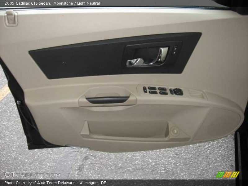 Moonstone / Light Neutral 2005 Cadillac CTS Sedan