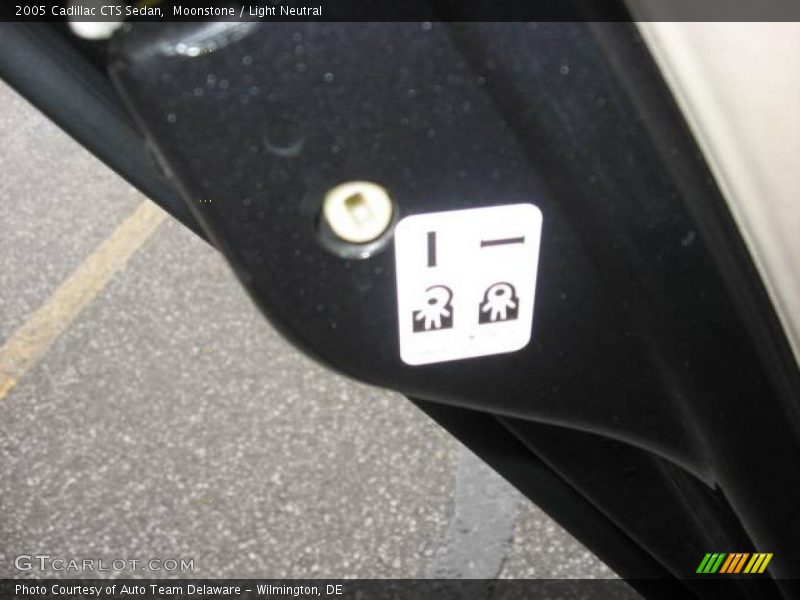 Moonstone / Light Neutral 2005 Cadillac CTS Sedan