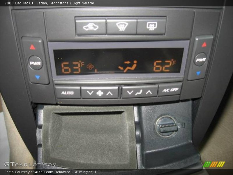 Moonstone / Light Neutral 2005 Cadillac CTS Sedan