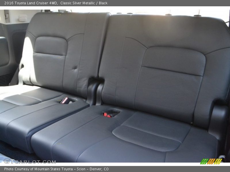 Classic Silver Metallic / Black 2016 Toyota Land Cruiser 4WD