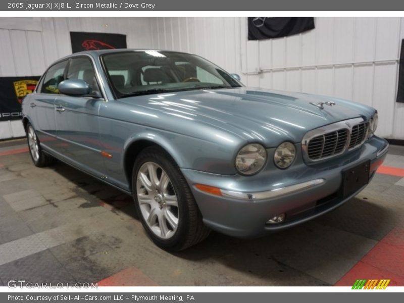 Zircon Metallic / Dove Grey 2005 Jaguar XJ XJ8 L