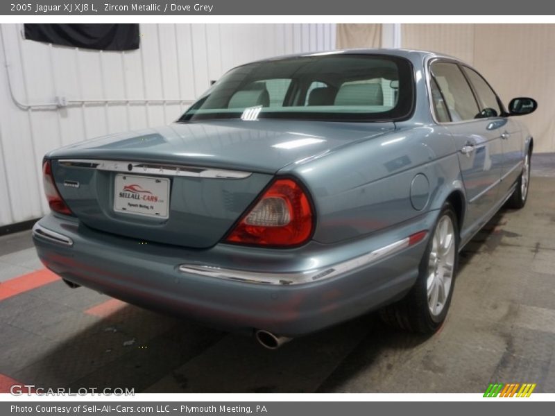 Zircon Metallic / Dove Grey 2005 Jaguar XJ XJ8 L