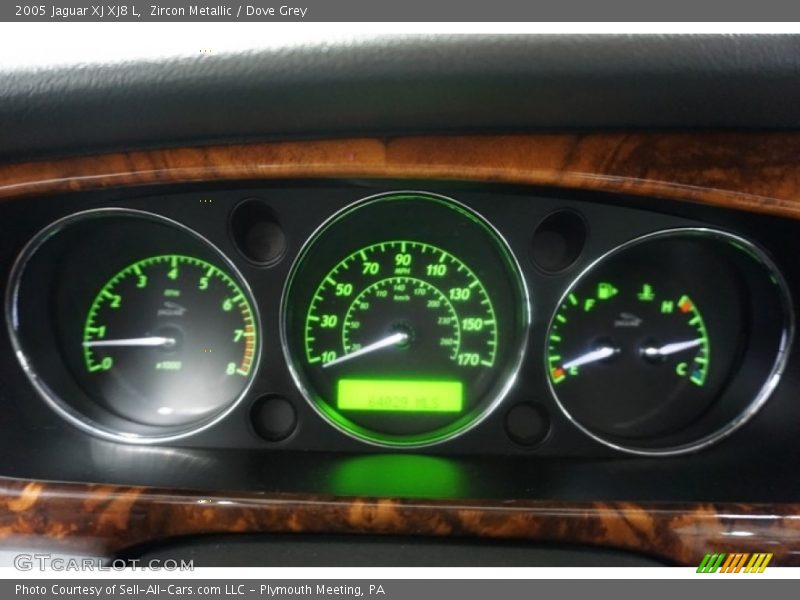 Zircon Metallic / Dove Grey 2005 Jaguar XJ XJ8 L
