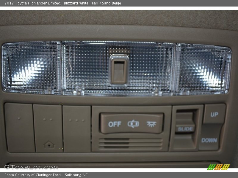 Blizzard White Pearl / Sand Beige 2012 Toyota Highlander Limited