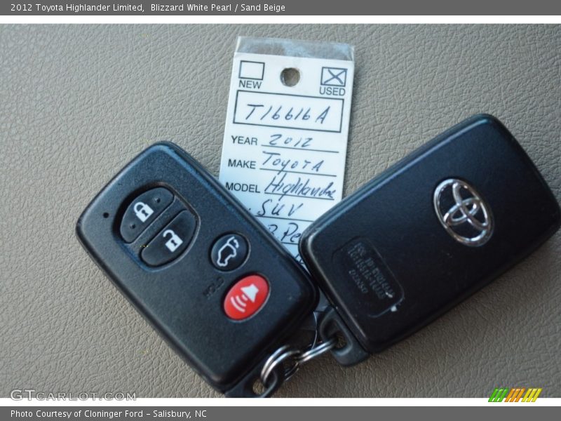 Blizzard White Pearl / Sand Beige 2012 Toyota Highlander Limited