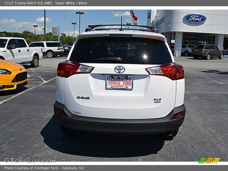 Super White / Black 2013 Toyota RAV4 XLE AWD