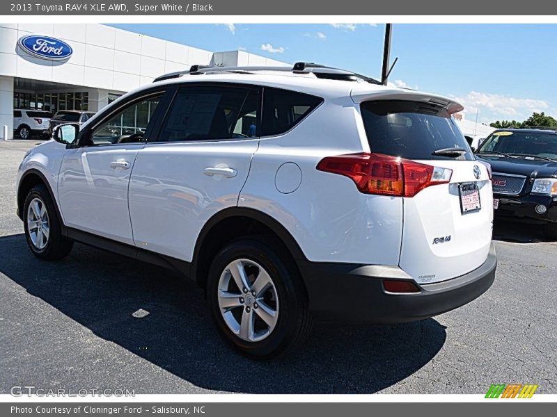 Super White / Black 2013 Toyota RAV4 XLE AWD