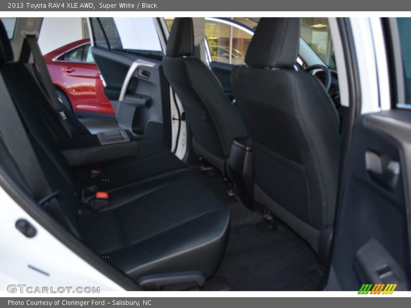 Super White / Black 2013 Toyota RAV4 XLE AWD