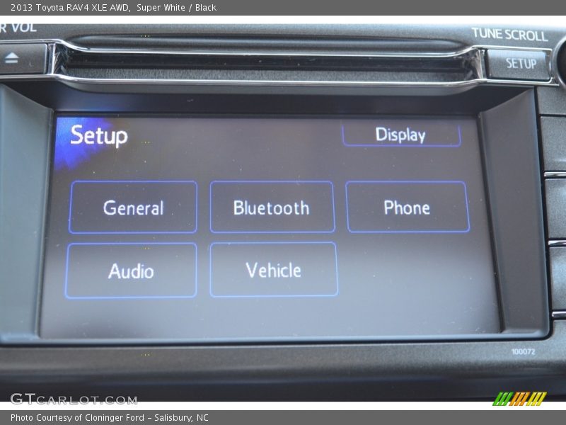 Super White / Black 2013 Toyota RAV4 XLE AWD