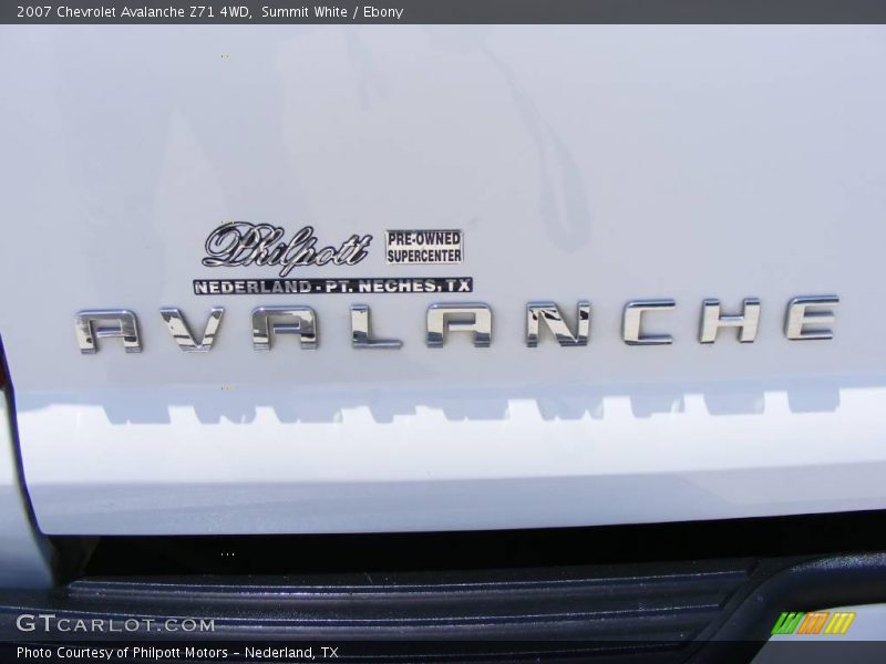 Summit White / Ebony 2007 Chevrolet Avalanche Z71 4WD