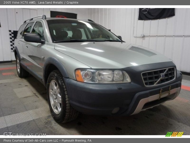 Lava Sand Metallic / Graphite 2005 Volvo XC70 AWD