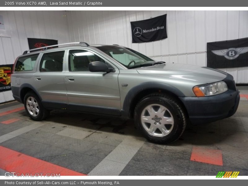 Lava Sand Metallic / Graphite 2005 Volvo XC70 AWD