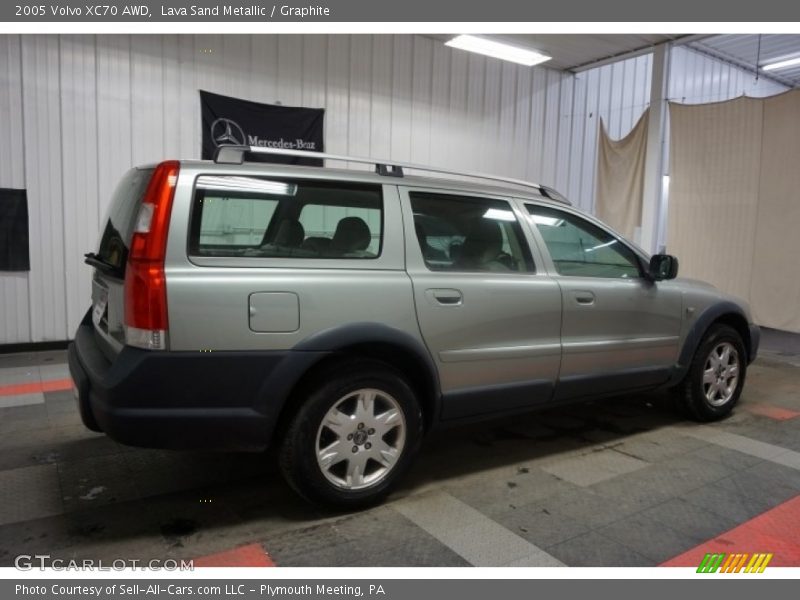 Lava Sand Metallic / Graphite 2005 Volvo XC70 AWD