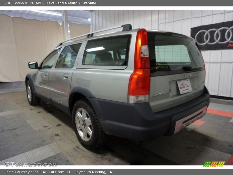 Lava Sand Metallic / Graphite 2005 Volvo XC70 AWD