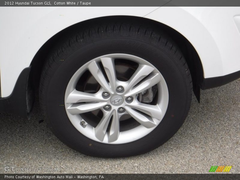 Cotton White / Taupe 2012 Hyundai Tucson GLS