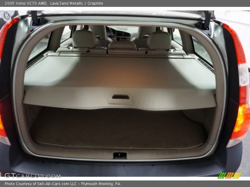 Lava Sand Metallic / Graphite 2005 Volvo XC70 AWD