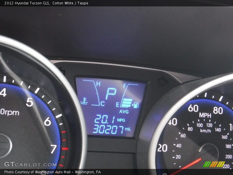 Cotton White / Taupe 2012 Hyundai Tucson GLS