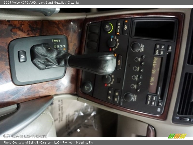 Lava Sand Metallic / Graphite 2005 Volvo XC70 AWD