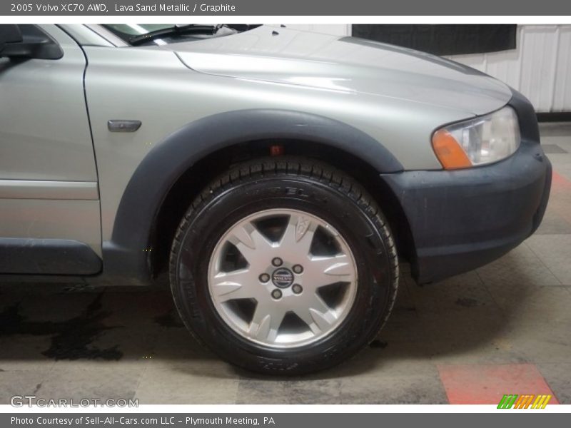 Lava Sand Metallic / Graphite 2005 Volvo XC70 AWD