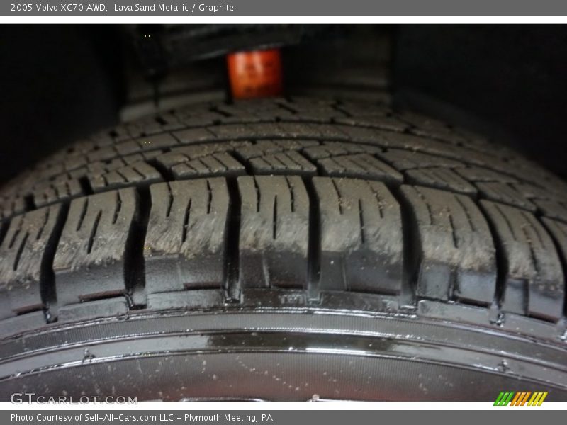 Lava Sand Metallic / Graphite 2005 Volvo XC70 AWD