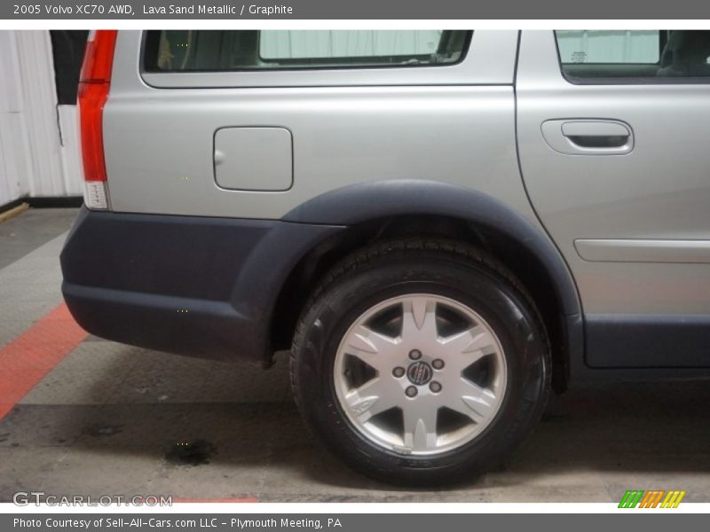 Lava Sand Metallic / Graphite 2005 Volvo XC70 AWD