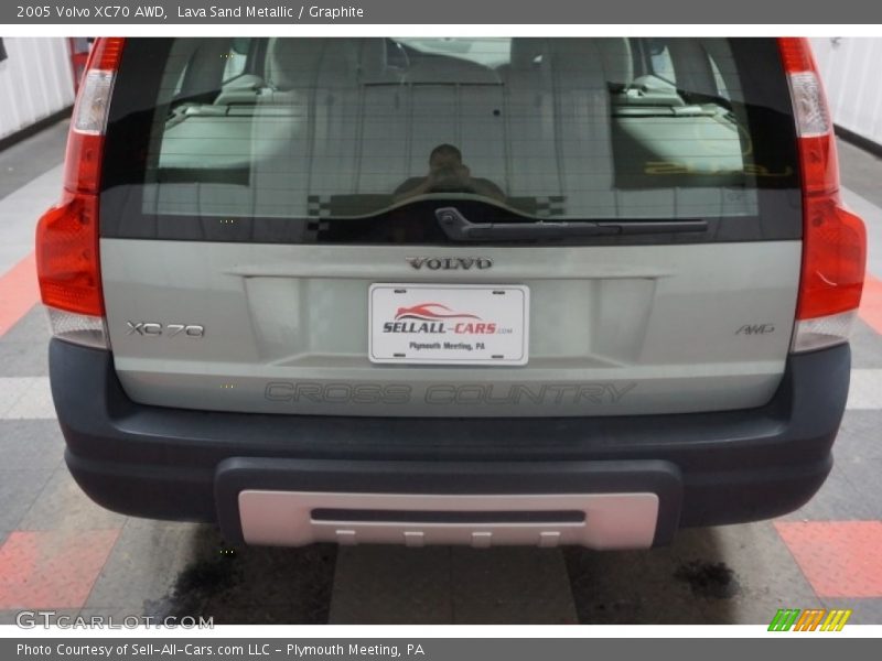 Lava Sand Metallic / Graphite 2005 Volvo XC70 AWD