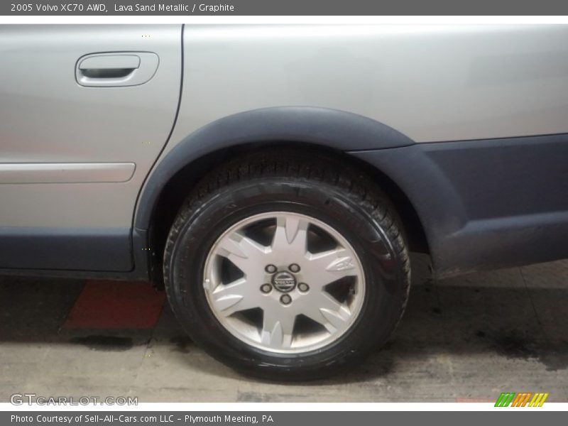 Lava Sand Metallic / Graphite 2005 Volvo XC70 AWD