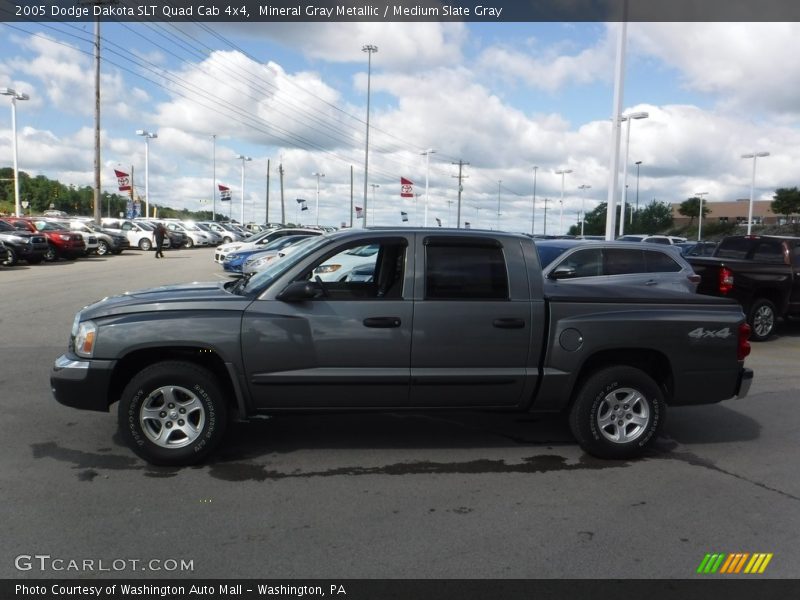 Mineral Gray Metallic / Medium Slate Gray 2005 Dodge Dakota SLT Quad Cab 4x4