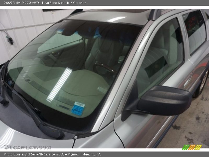 Lava Sand Metallic / Graphite 2005 Volvo XC70 AWD