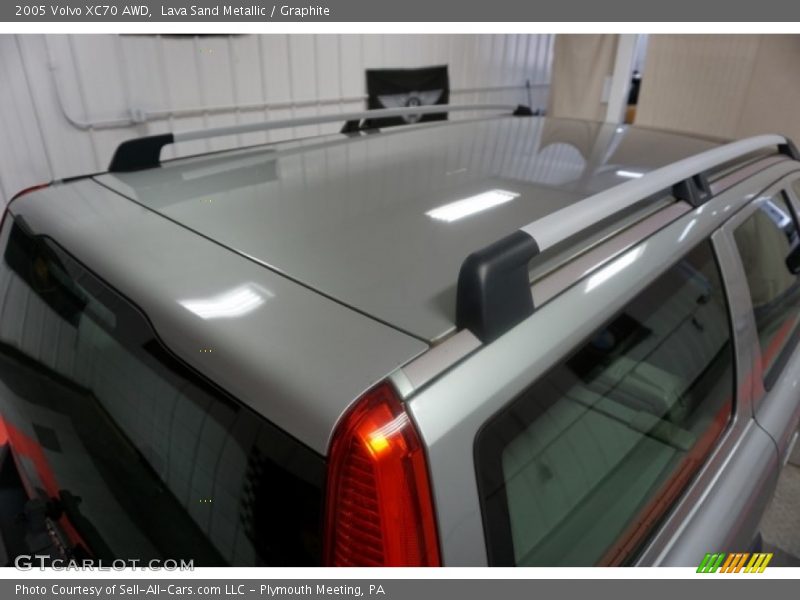 Lava Sand Metallic / Graphite 2005 Volvo XC70 AWD