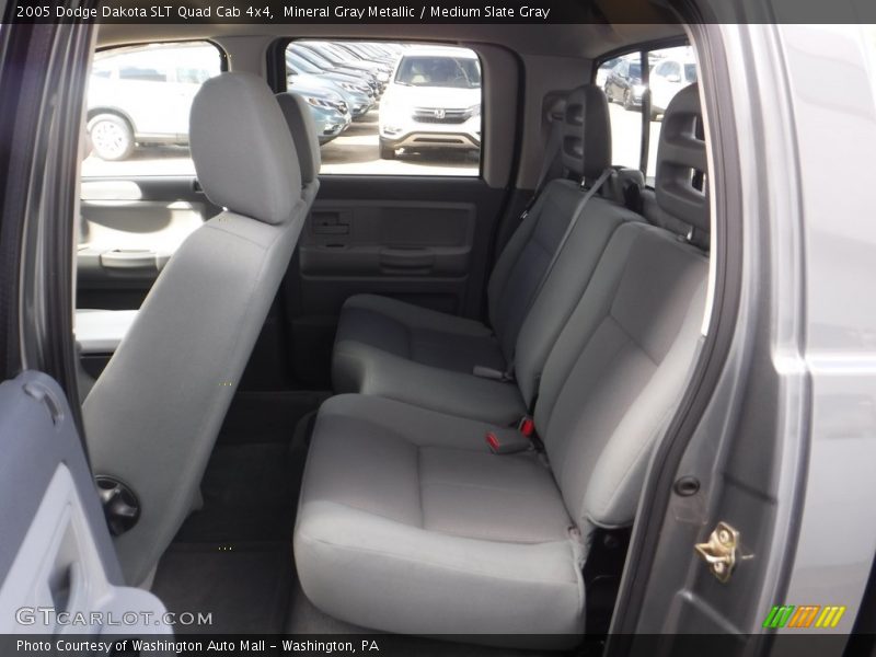 Mineral Gray Metallic / Medium Slate Gray 2005 Dodge Dakota SLT Quad Cab 4x4