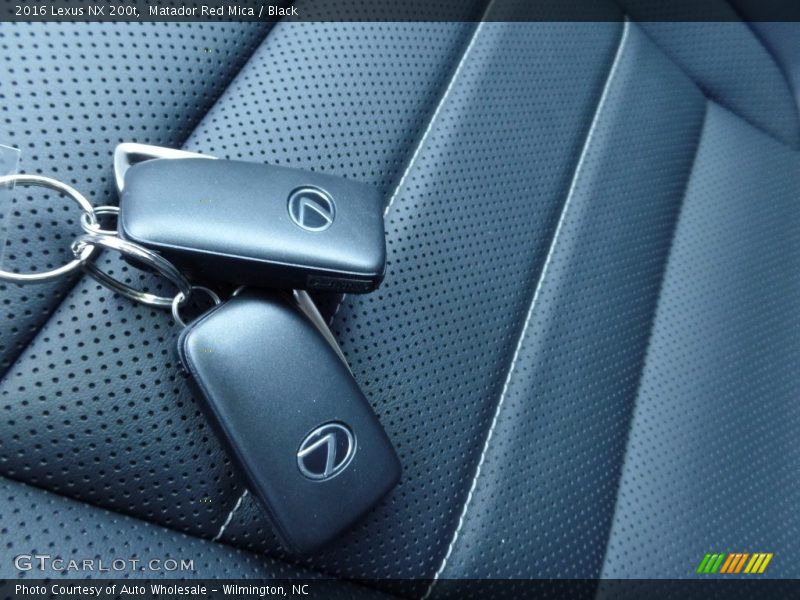 Matador Red Mica / Black 2016 Lexus NX 200t