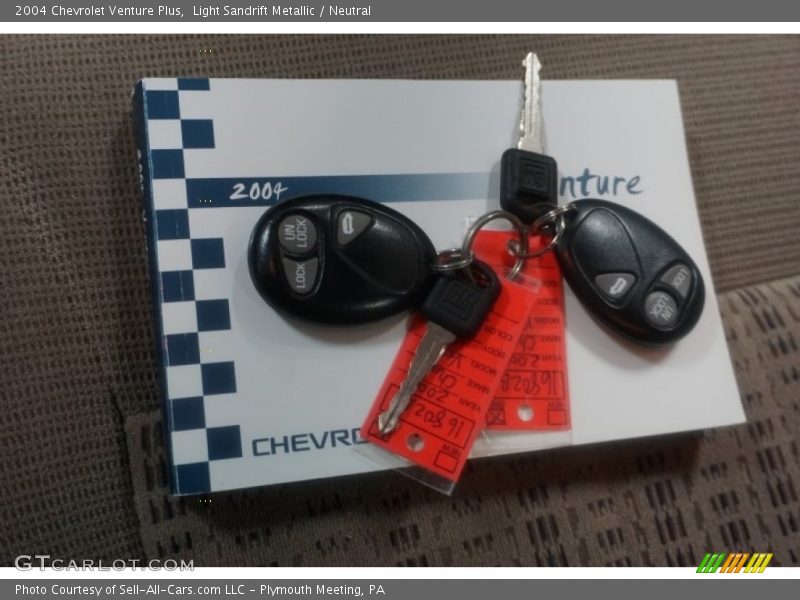 Light Sandrift Metallic / Neutral 2004 Chevrolet Venture Plus