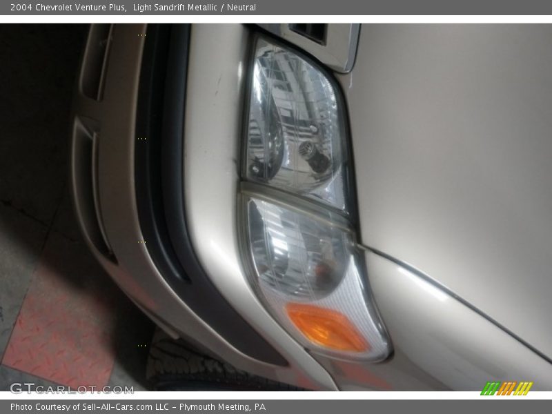Light Sandrift Metallic / Neutral 2004 Chevrolet Venture Plus